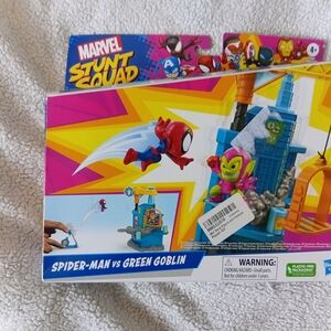 Marvel Stunt Squad Spider-Man vs Green Goblin Playset